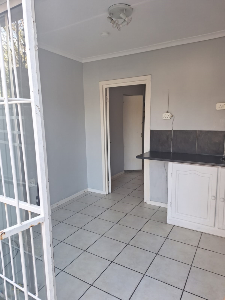 To Let 1 Bedroom Property for Rent in Top Town Eastern Cape